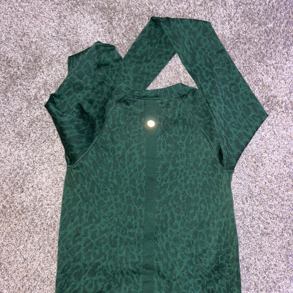 Green swiftly tech long sleeve race length RARE PATTERN/COLOR.